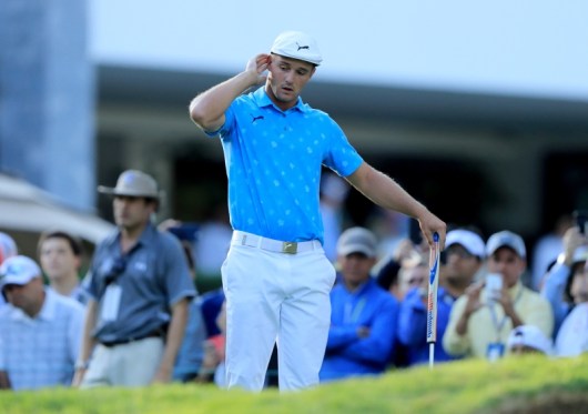 bryson-dechambeau-apologizes-after-cameras-catch-him-damaging-green-during-outburst-at-wgc-mexico-ch_288295_